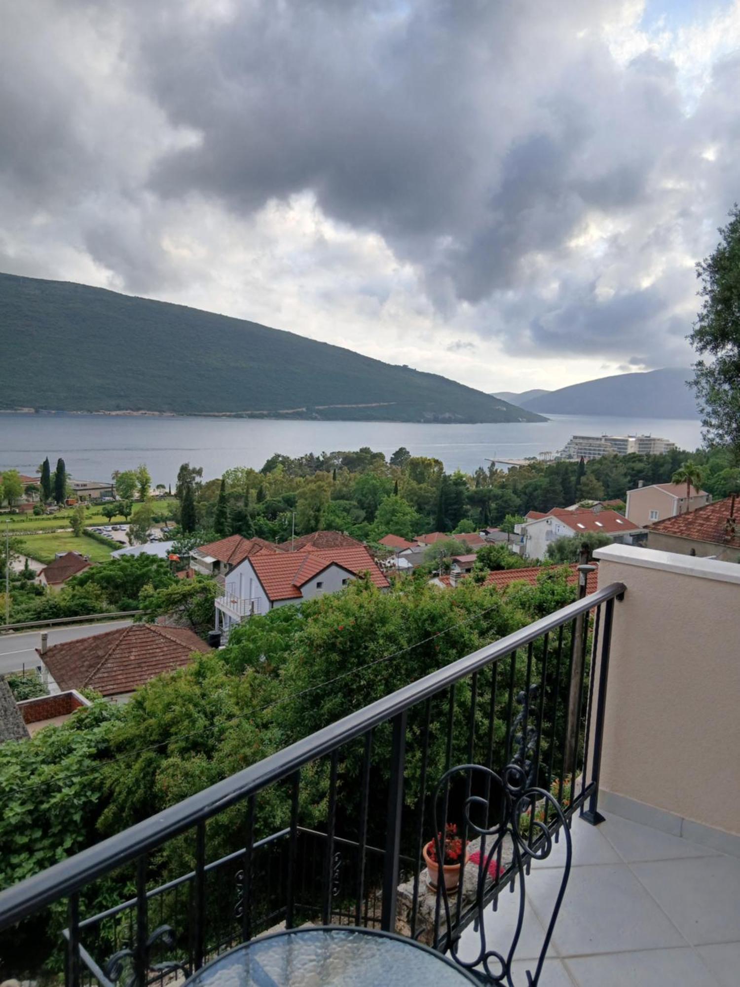 Villa House Hill Star Kumbor Esterno foto